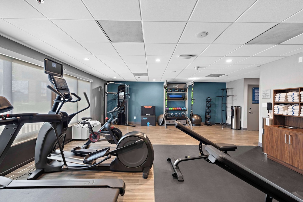 Hampton Inn by Hilton Los Angeles Airport - photo 25