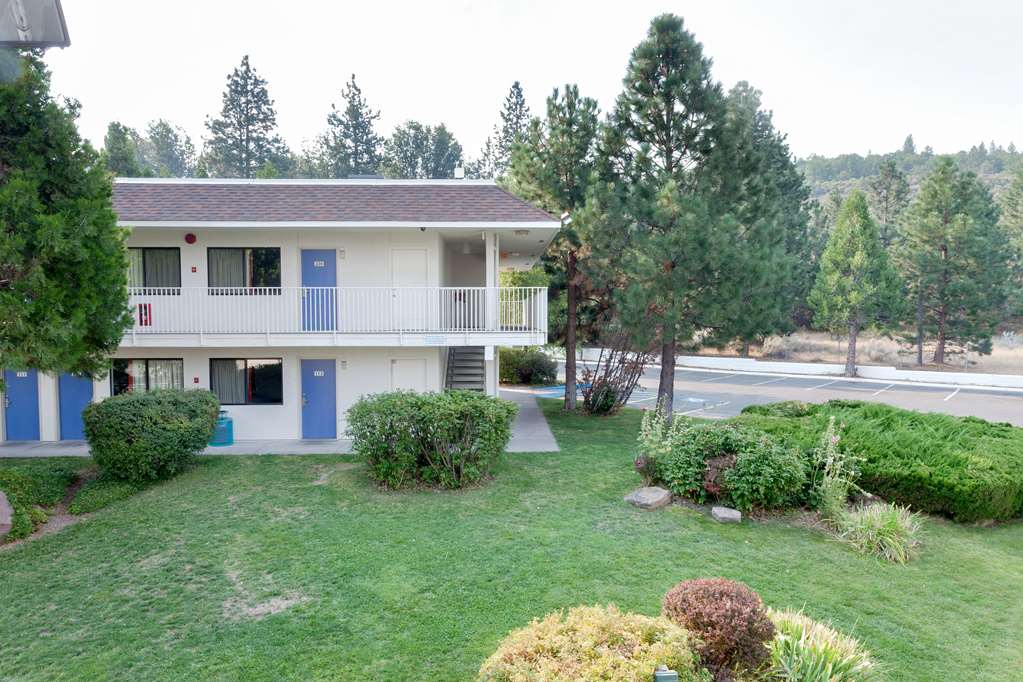 Motel 6 Weed Mount Shasta - photo 3