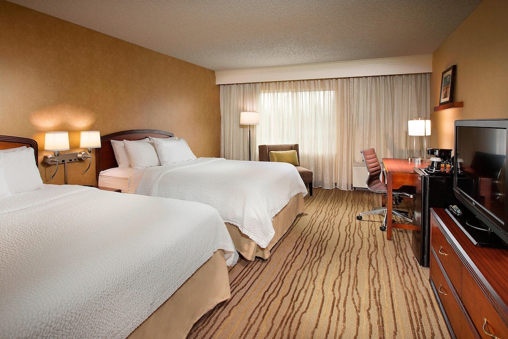 Courtyard by Marriott North Seattle Lynnwood - photo 11