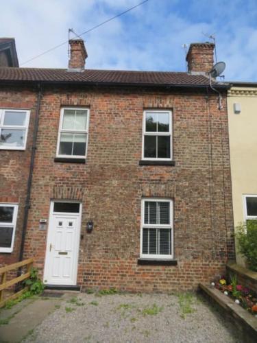 2 Railway Terrace - last minute hotel in Croft