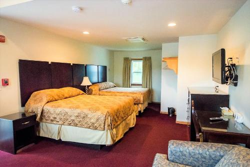Sutton Inn - photo 28