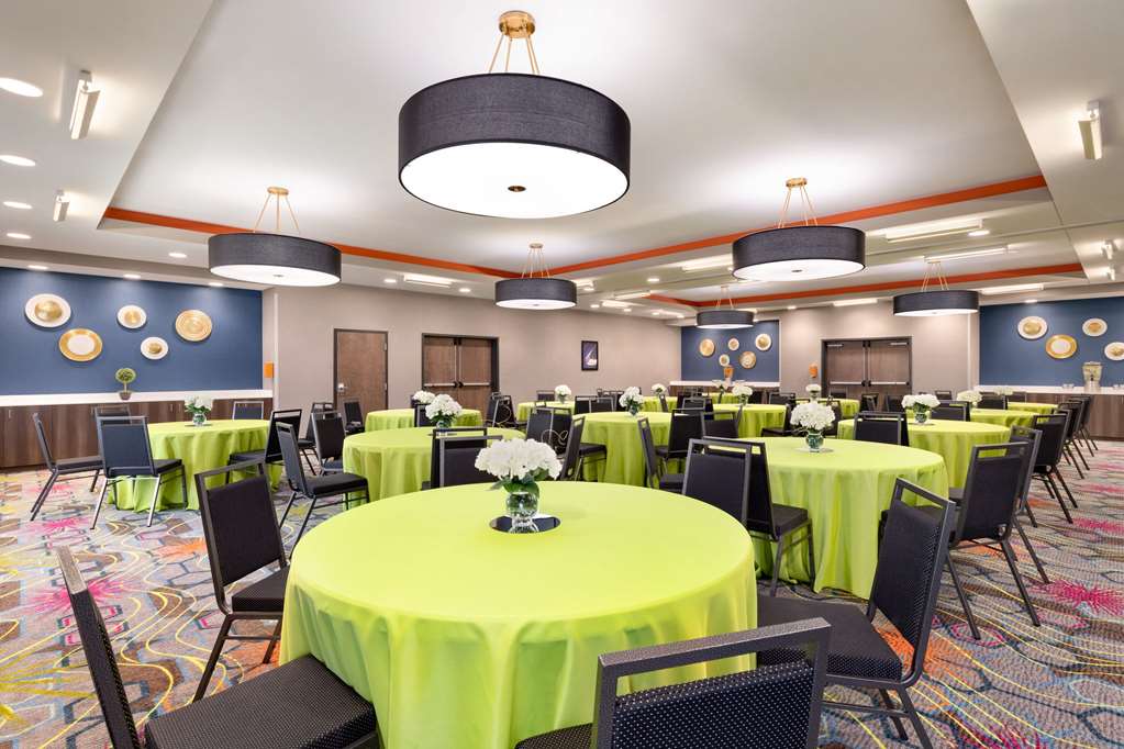 La Quinta Inn & Suites by Wyndham Braselton - photo 56