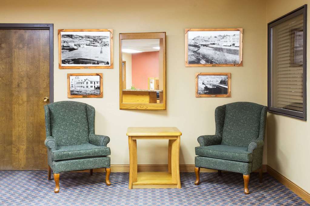 Super 8 by Wyndham Hot Springs - photo 3