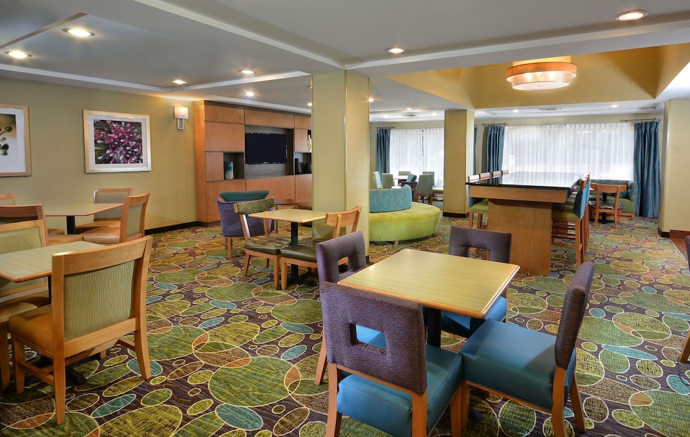 Holiday Inn Express Hotel & Suites High Point South by IHG - photo 38