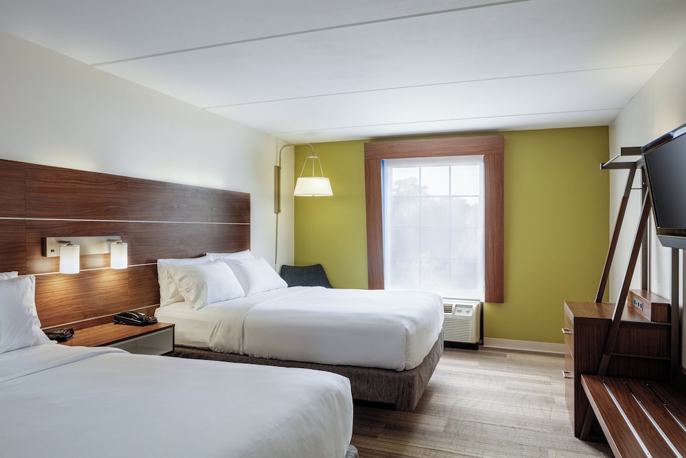Holiday Inn Express & Suites Newport News by IHG - photo 10