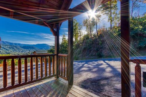 Living The Dream Mtn Views Theater Room 560 FREE tickets each paid day - photo 10