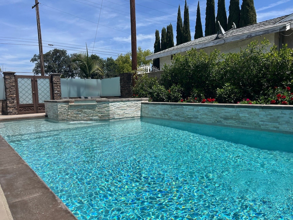 Destination #46 - carbon neutral hotel in Fullerton