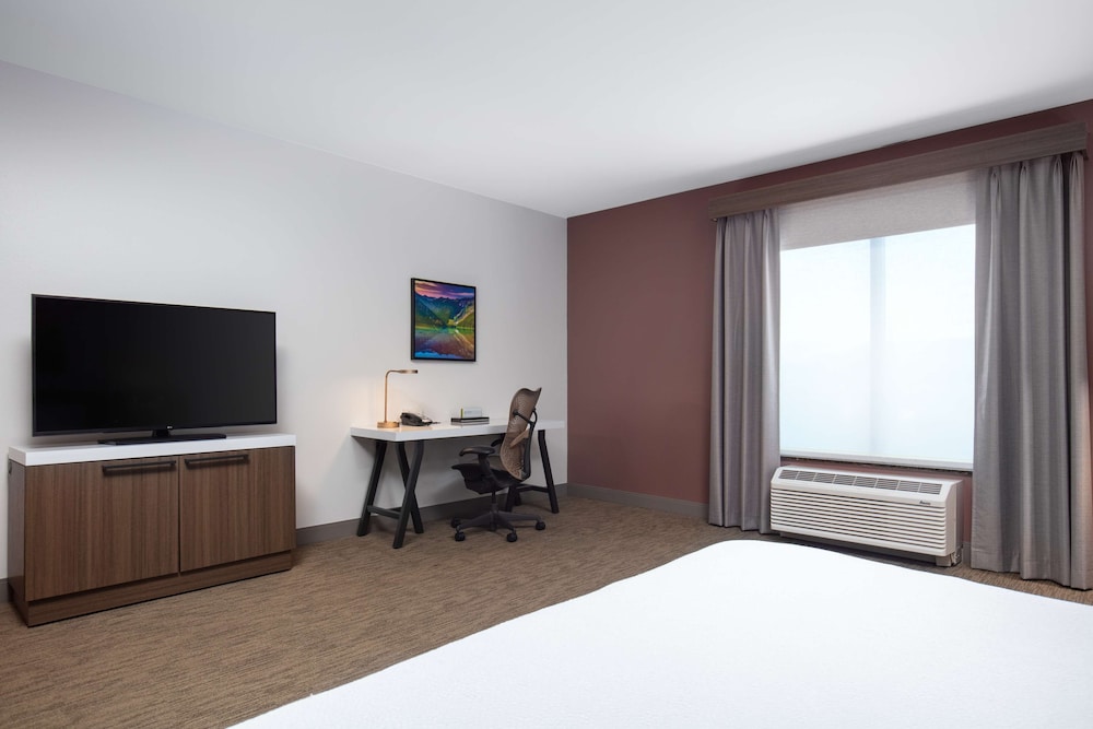 Hilton Garden Inn Kalispell - photo 11