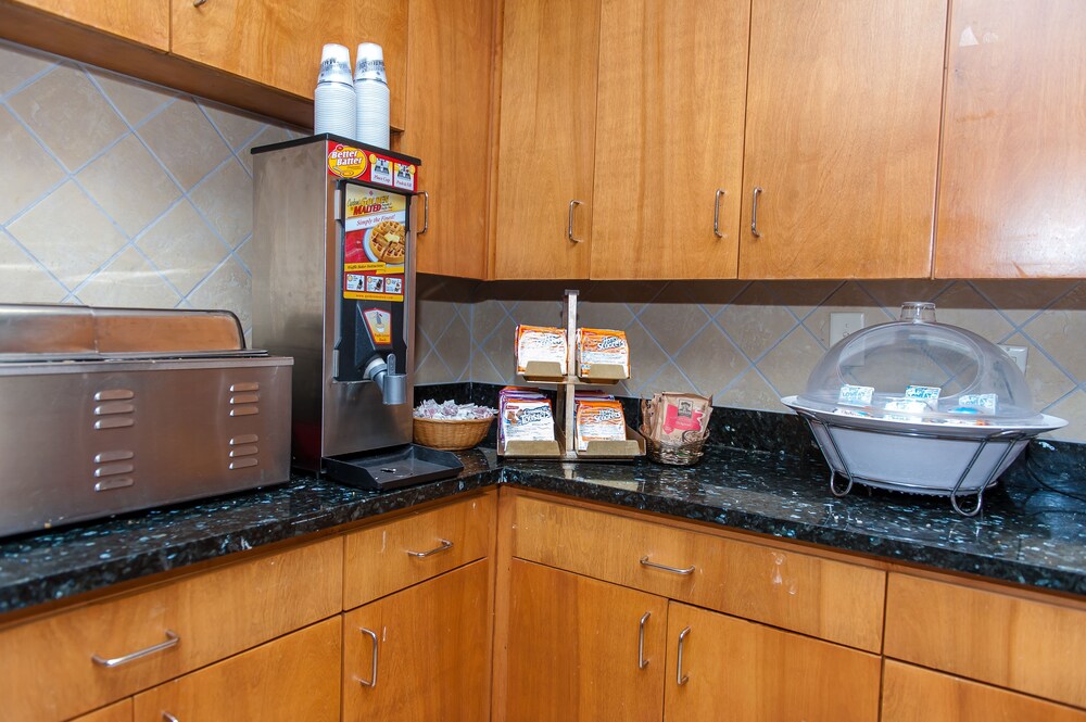 The Inn at Baptist Health - photo 13