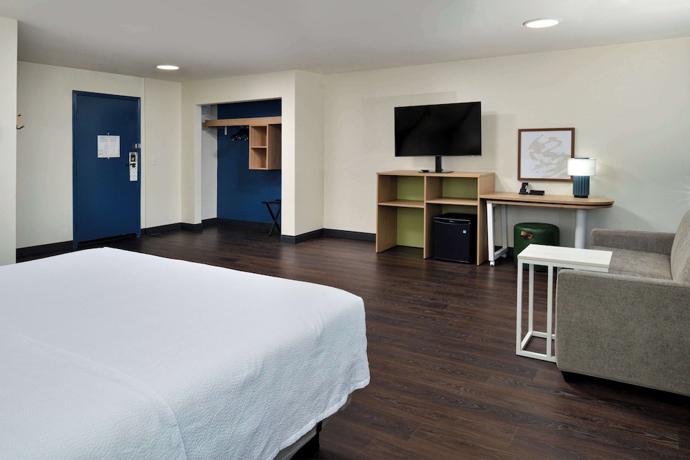 Spark by Hilton Dallas Medical District Love Field - photo 31