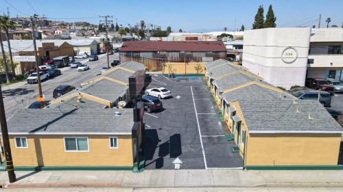 Signal Hill Motel Beach Motel - photo 12