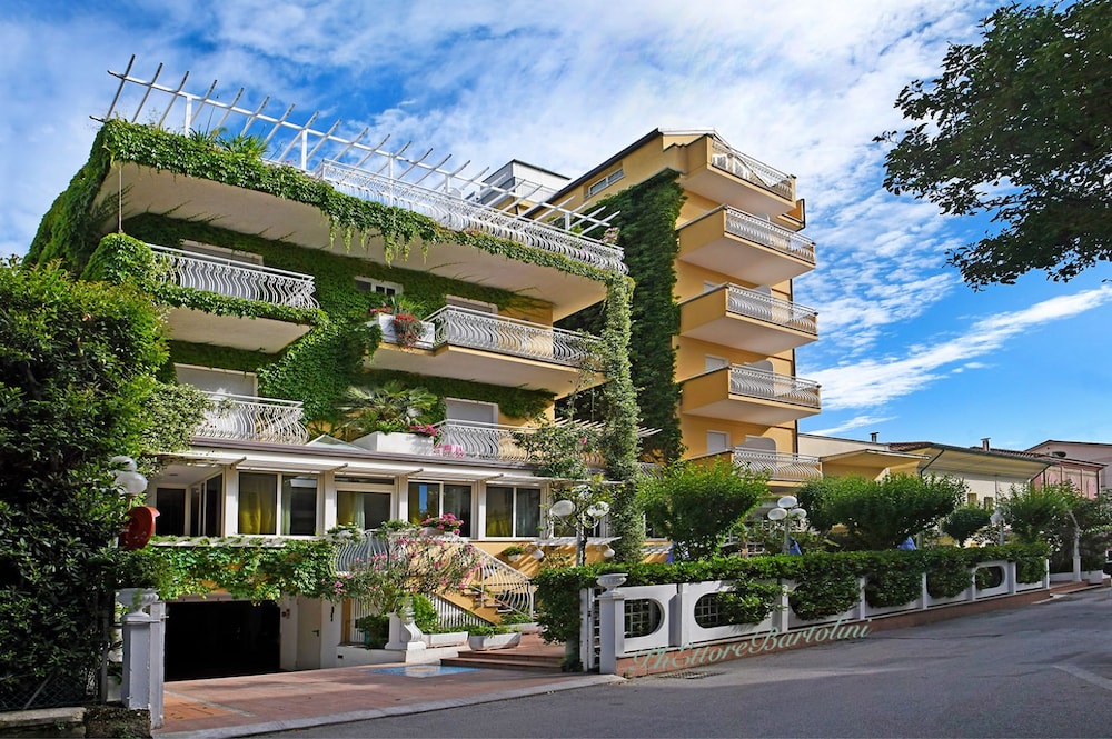 Sofisticatto Park Hotel - carbon neutral hotel in Formosa