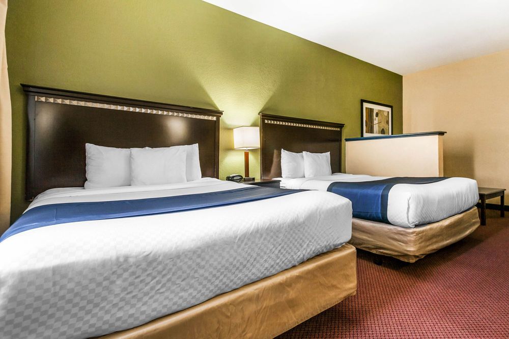 Rodeway Inn & Suites East I 44 - photo 26