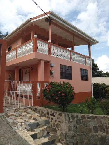Angie's Cove modern get away overlooking Castries — 4-Star Luxury Hotel in Castries, Saint Lucia