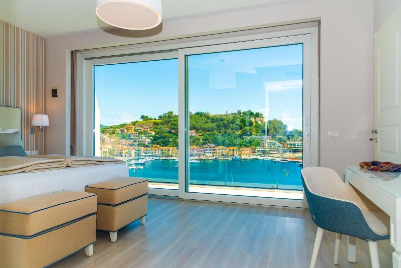 Hotel Plaza - carbon neutral hotel in Pag