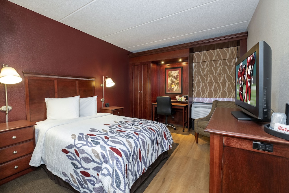 Red Roof Inn Meriden - photo 18