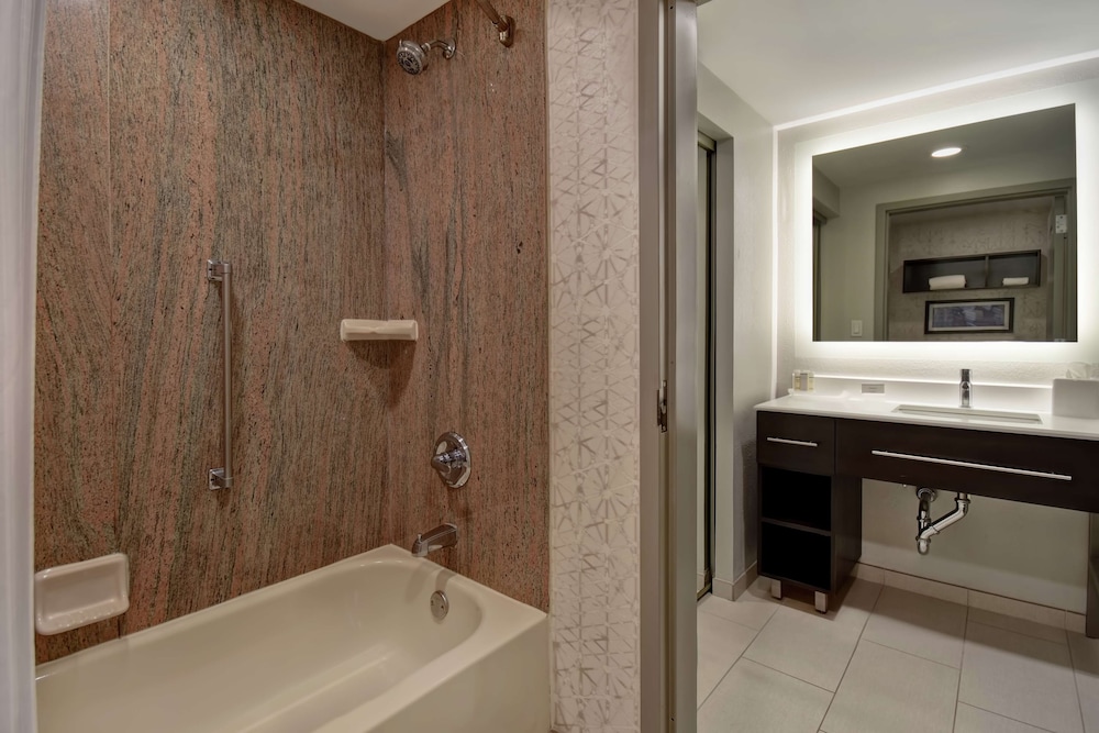 Homewood Suites by Hilton Edgewater NYC Area - photo 24