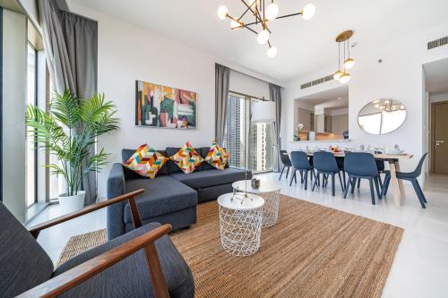 Panoramic Burj Views Lovely 3BR in Creek Harbour — 4-Star Luxury Hotel in Dubai, United Arab Emirates