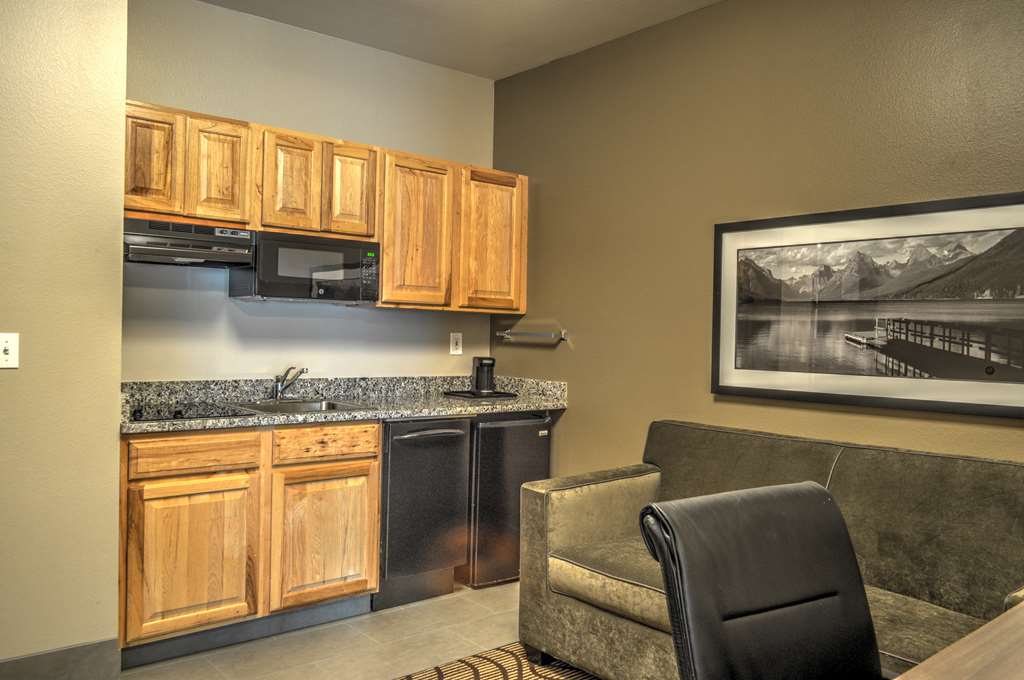 Best Western Plus Kalispell Glacier Park West Hotel & Suites - photo 23