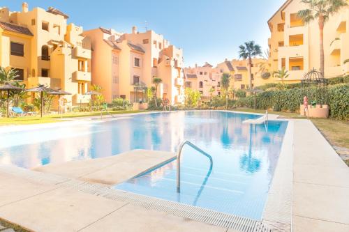 2114 Apt with nice terrace with pool view — 4-Star Luxury Hotel in Manilva, Spain