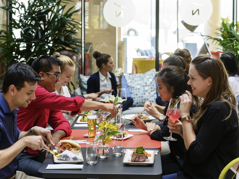 מזון ומשקאות