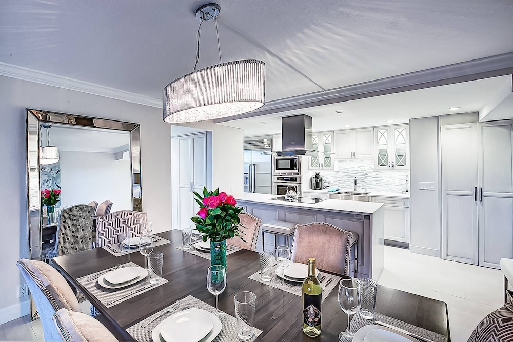 Harbor Towers 4th Fl Modern 3BR With Den — hotel in Siesta Key