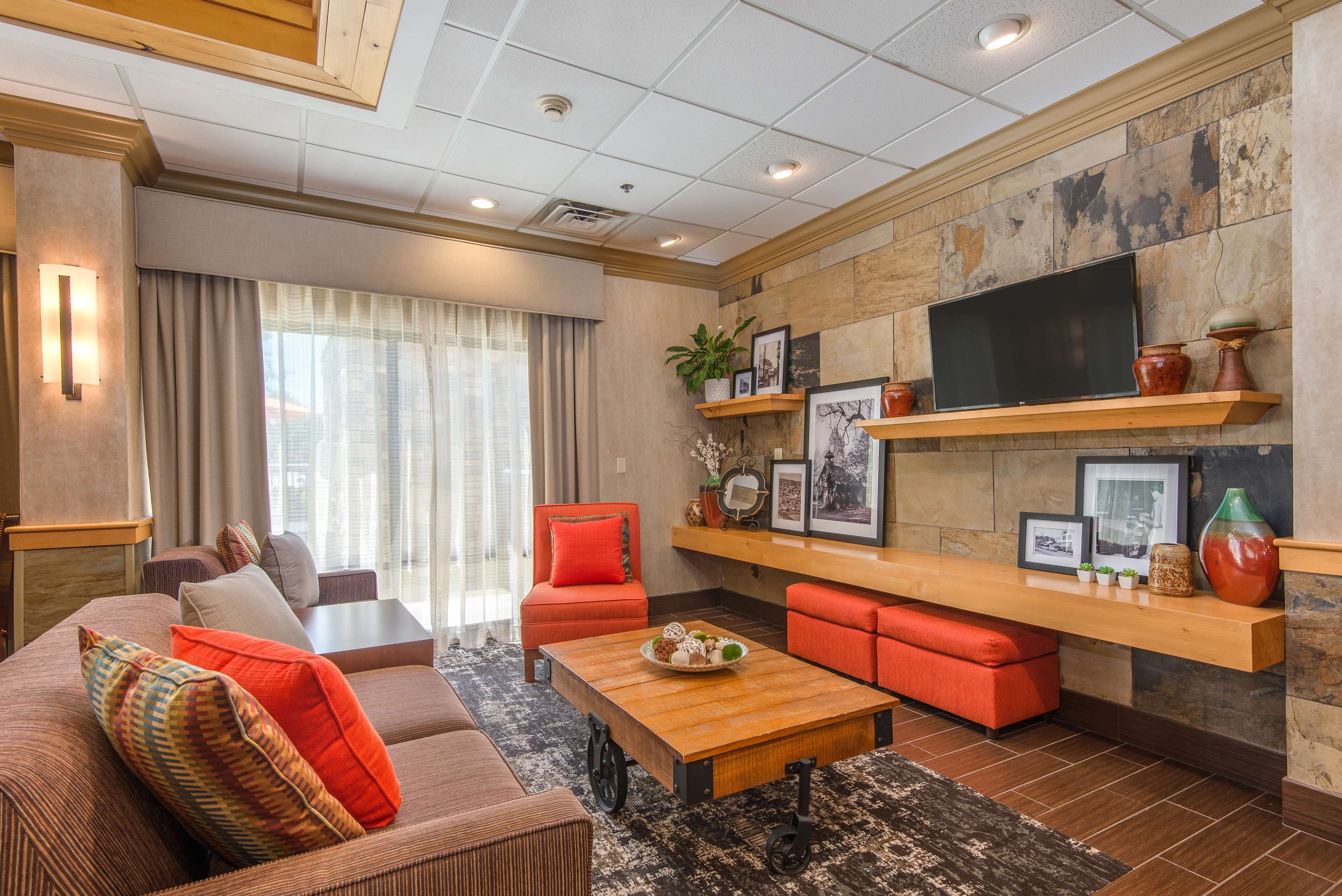 Hampton Inn Wilkesboro - photo 6