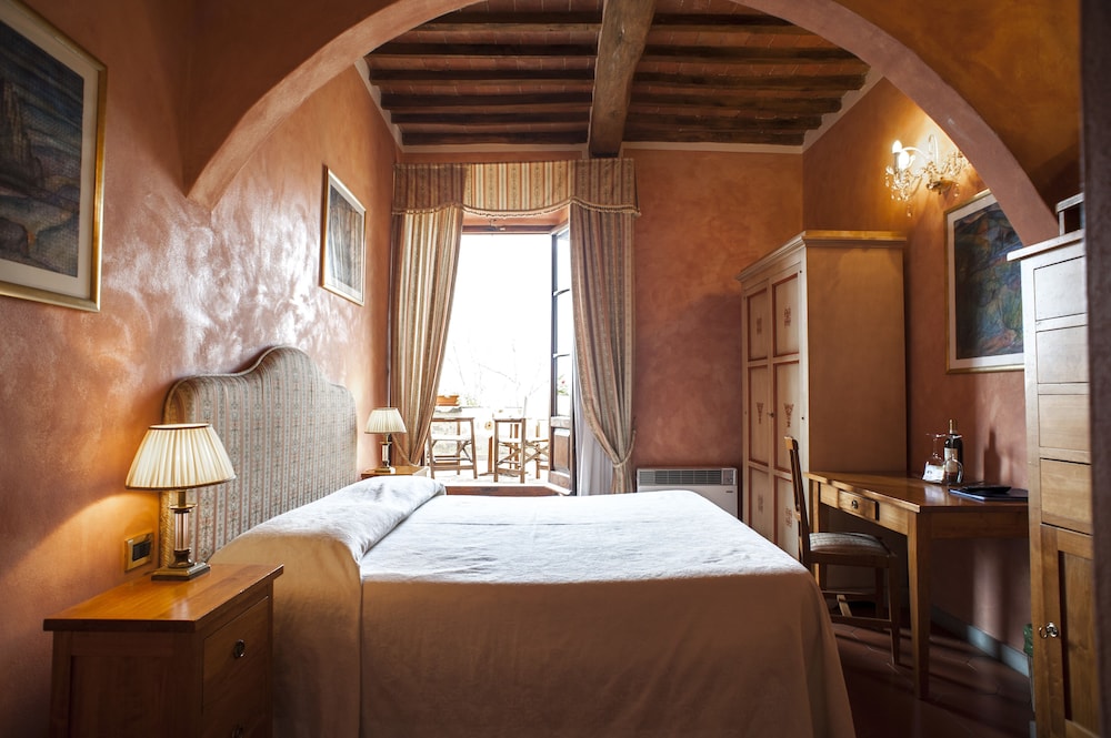 Palazzo al Torrione 2 — 4-Star Luxury Hotel in San Gimignano, Italy