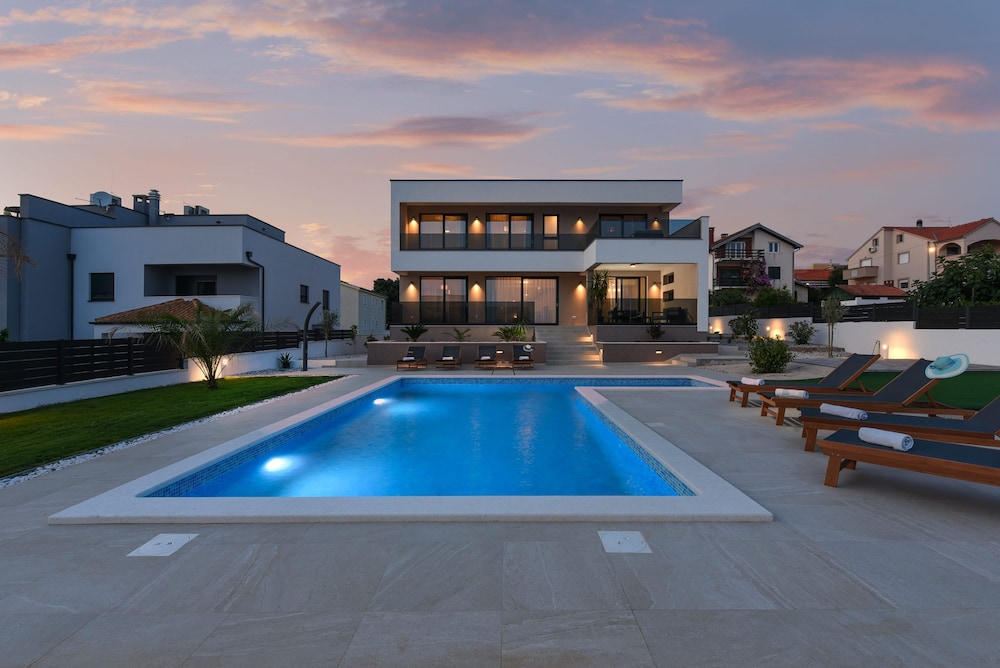 Villa Sunlight ZadarVillas — 4-Star Luxury Hotel in Zadar, Croatia