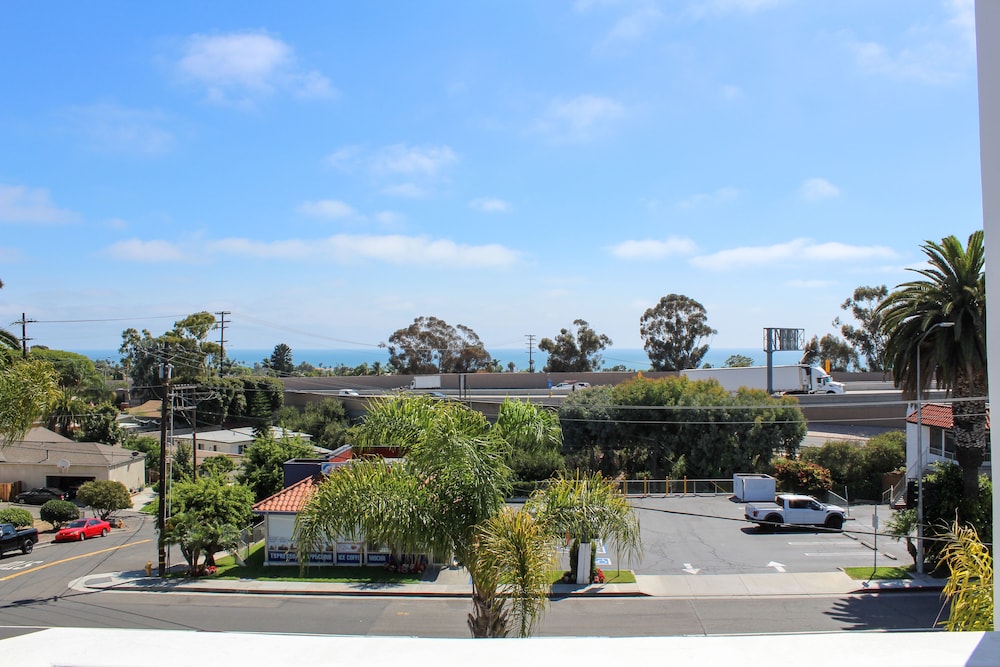 The Surfbreak Hotel - photo 38