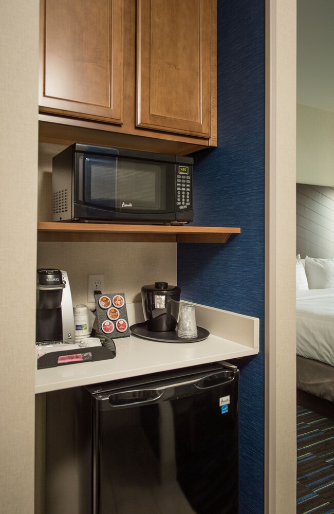 Holiday Inn Express & Suites Rock Falls by IHG - photo 7