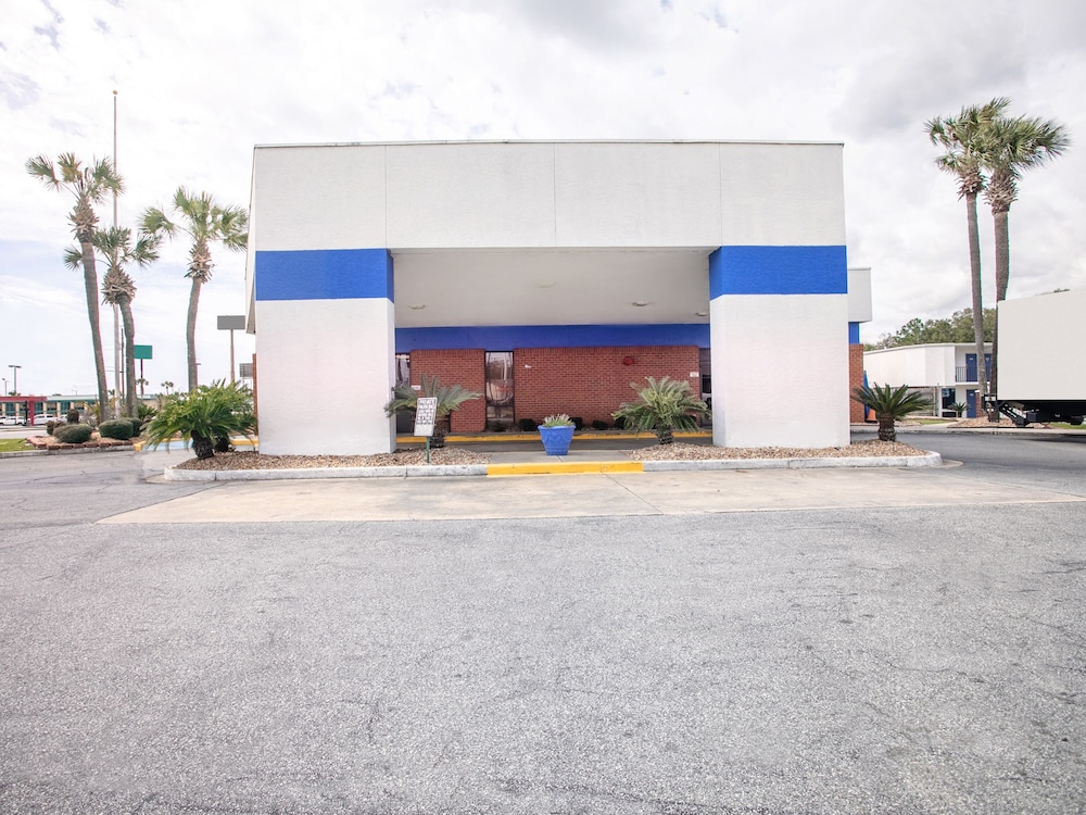 OYO Hotel Lake Park Valdosta I 75 - photo 25