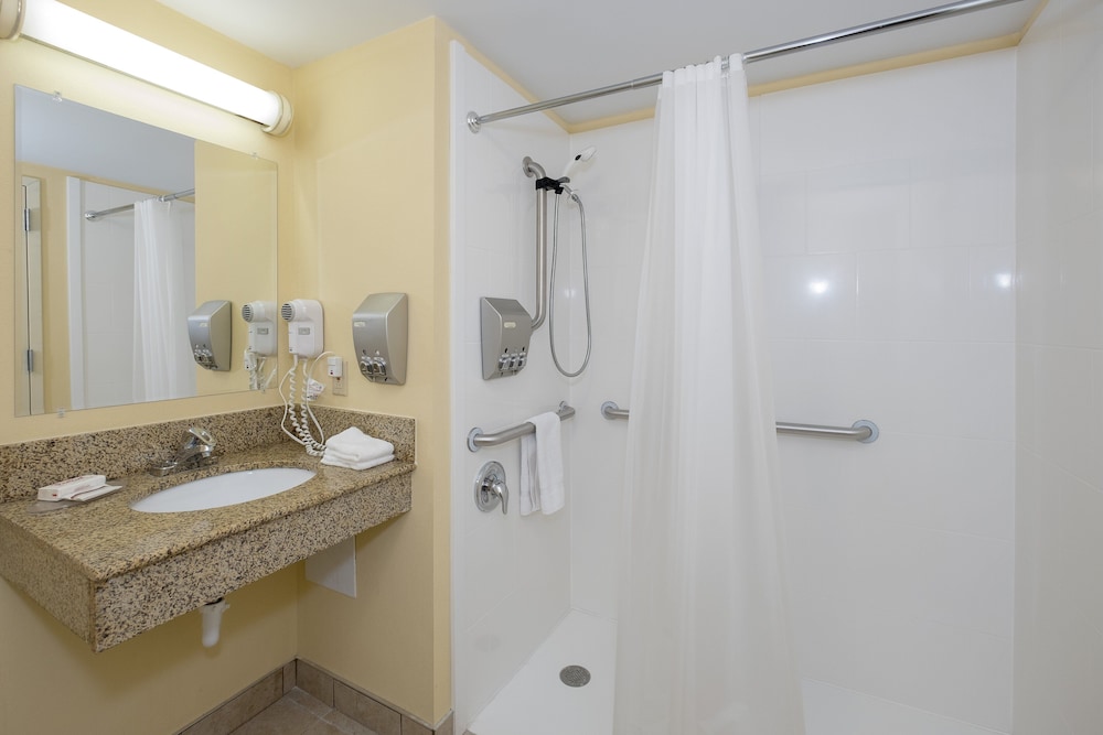 Red Roof Inn Annapolis - photo 26