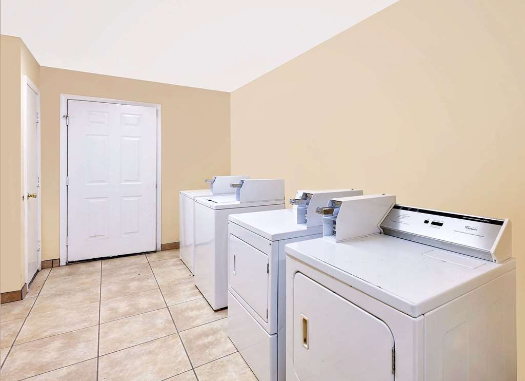 Super 8 by Wyndham Siloam Springs - photo 14