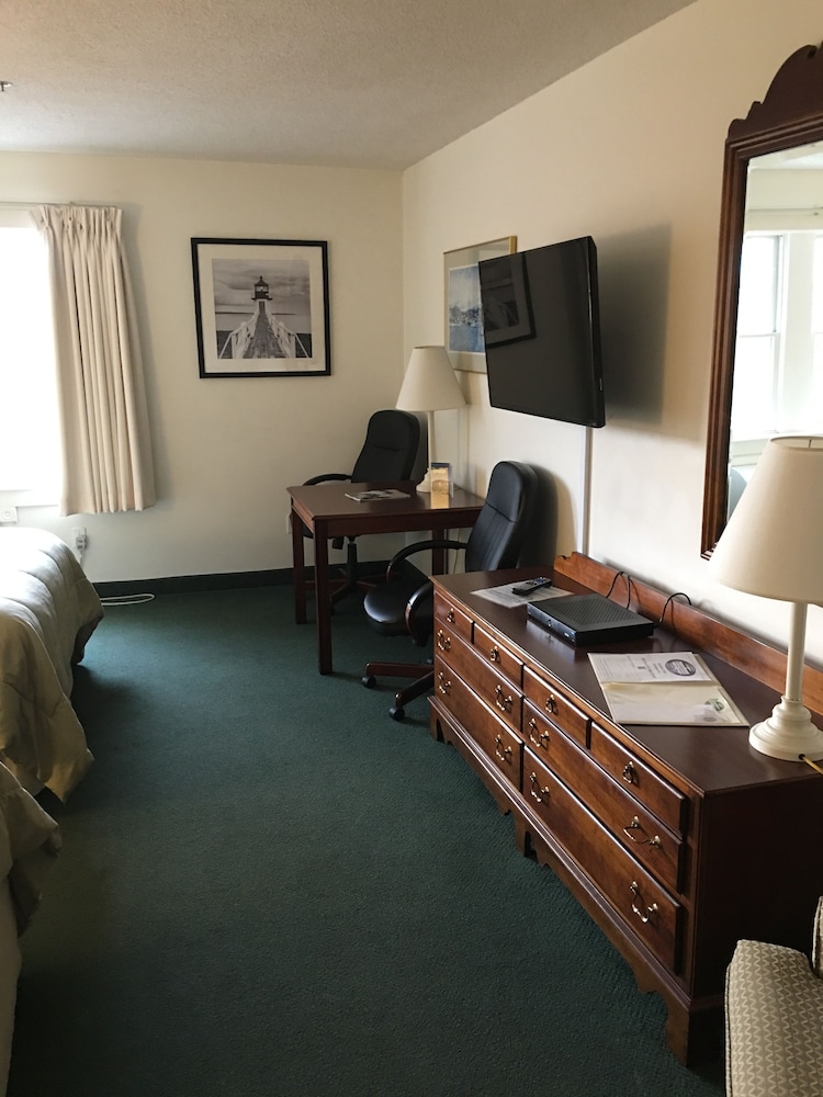 Camden Riverhouse Hotel - photo 21