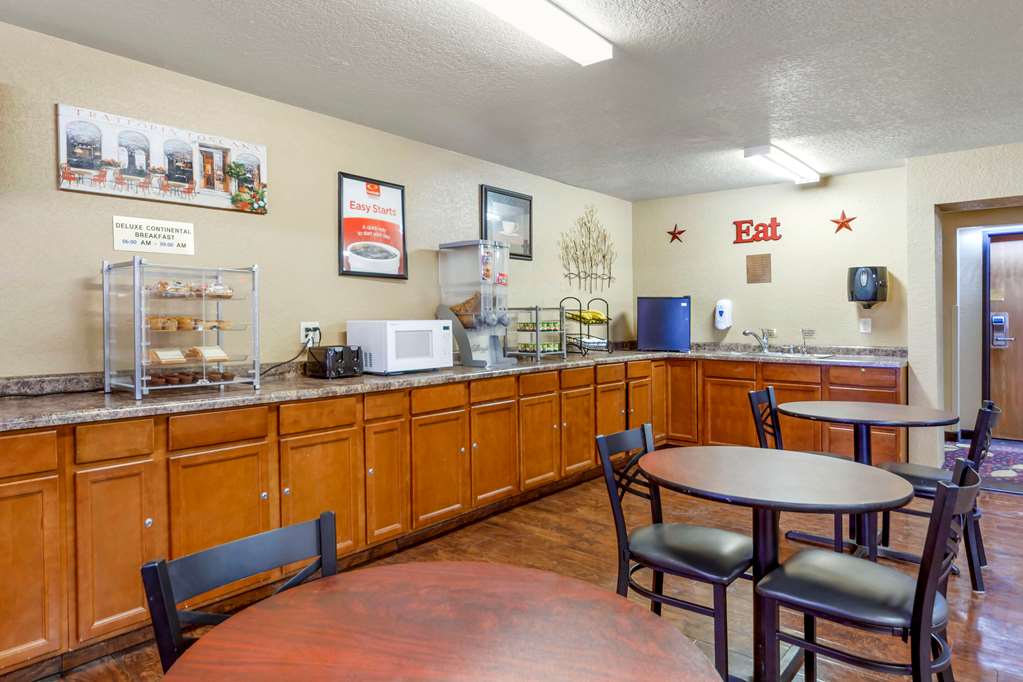 Econo Lodge Black Hills - photo 32