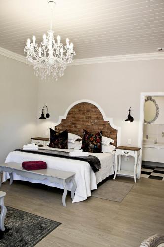 French Karoo Guesthouse — 4-Star Luxury Hotel in Beaufort West, South Africa