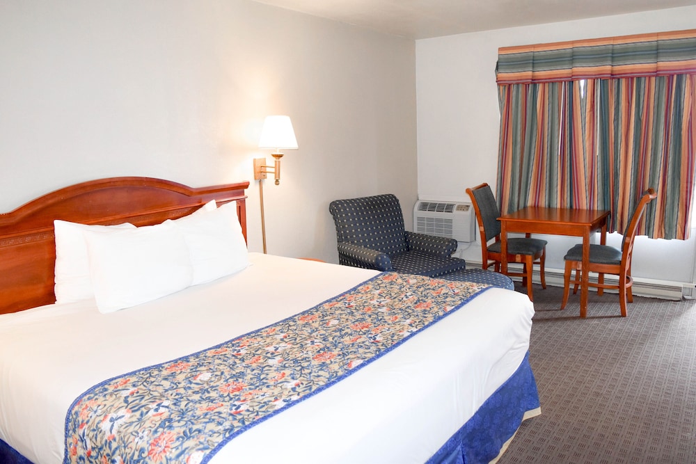 Attleboro Motor Inn - photo 5