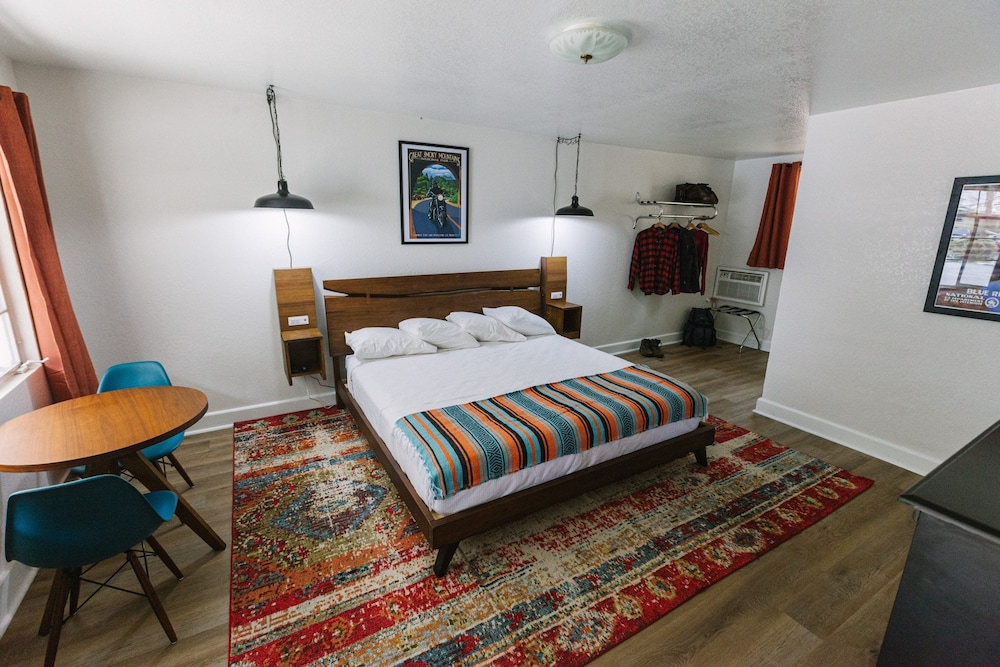 Route 19 Inn - photo 13