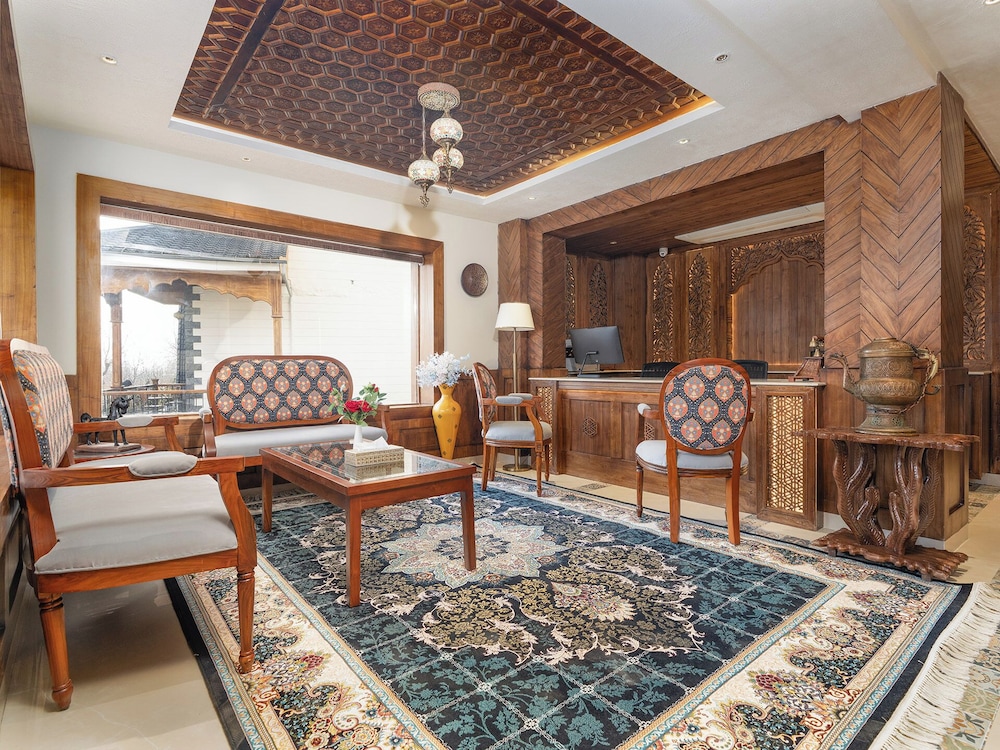 Q' Nest The Harmukh Hills Pahalgam — hotel in Anantnag