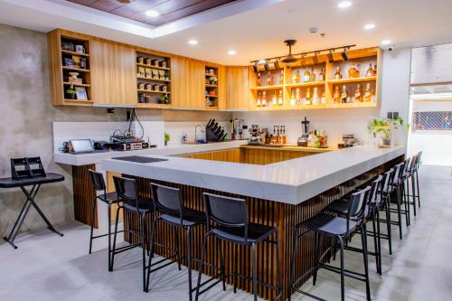 Coastal Breeze Hotel — Baler — photo 4