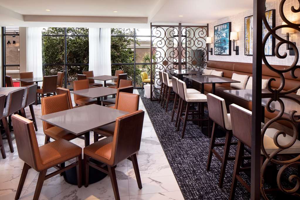 Hyatt Place Mount Pleasant Towne Centre - photo 7