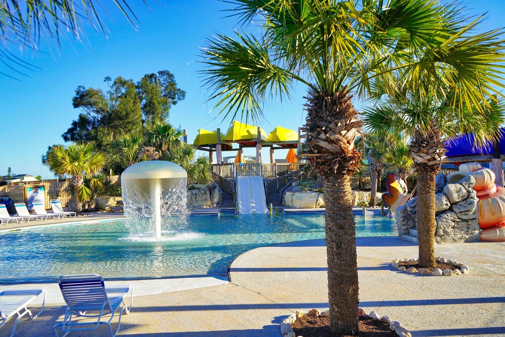 Waves Resort Corpus Christi - photo 10