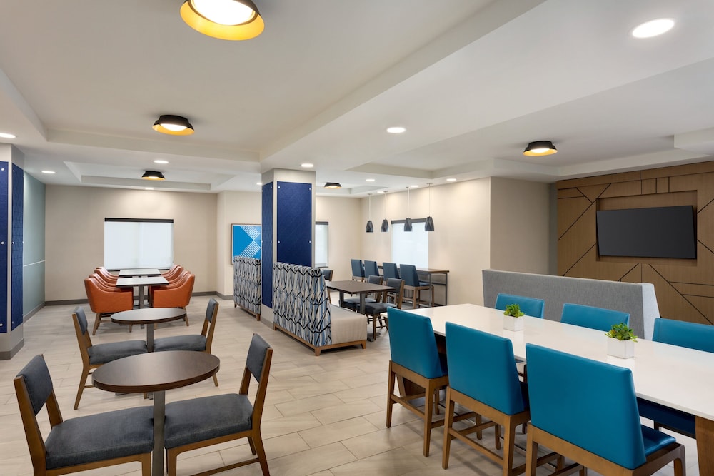 Holiday Inn Express Hotel & Suites Fort Pierce West by IHG - photo 40