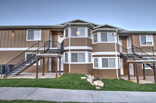 Tennis Building Condo #310 — 4-Star Luxury Hotel in Garden City, United States