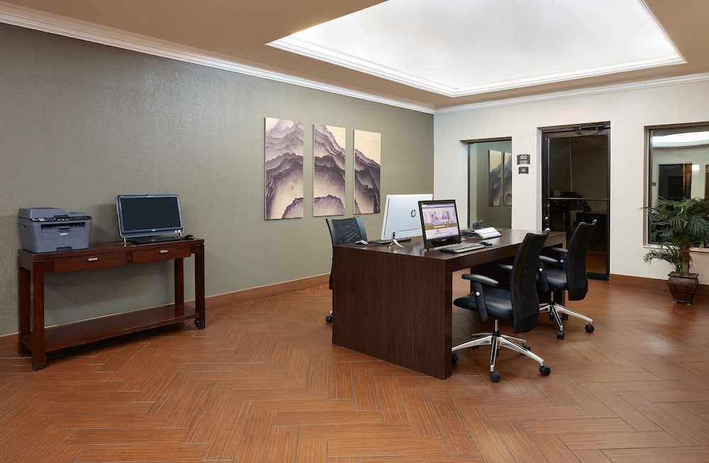 Staybridge Suites Orlando Airport South by IHG - photo 27