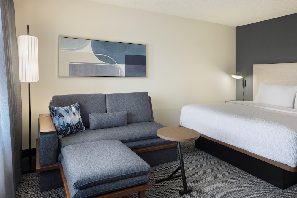 Courtyard by Marriott Springfield Airport - photo 8