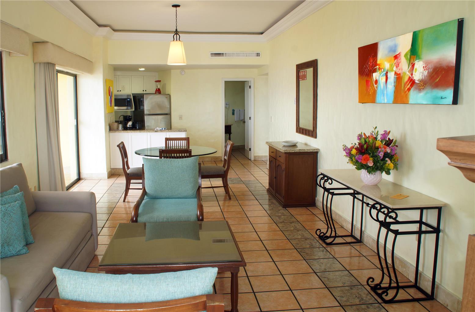 L SUITE TAJIN LIVING ROOM AREA
