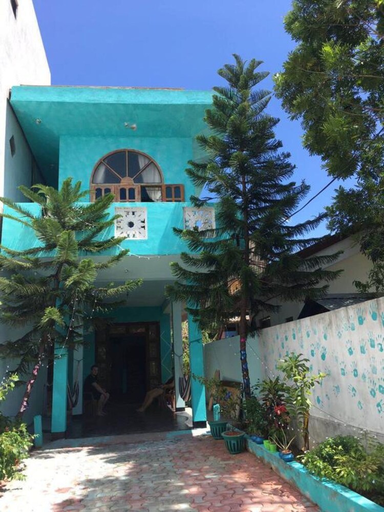 C World Hotel - carbon neutral hotel in Trincomalee