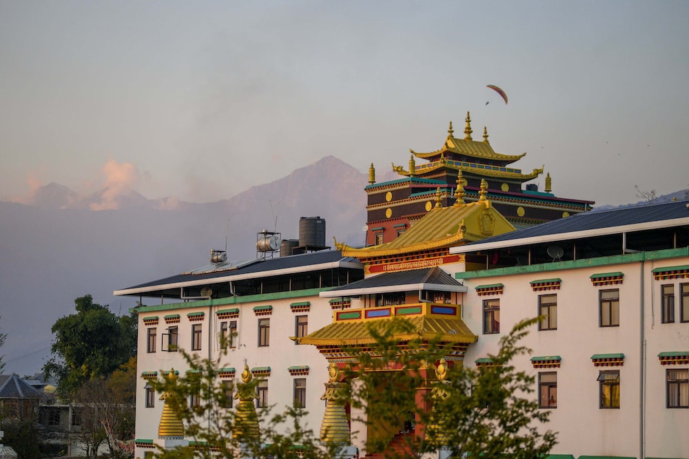 Chokling Arthouse The Treasure Of Himalayas — Beed